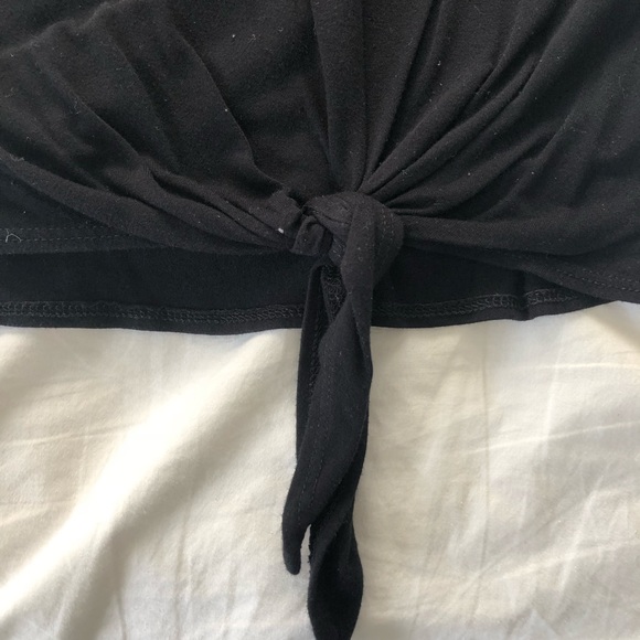 🔅3/$15🔅 Black Top with Twist Tie Detail - Picture 2 of 3